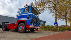 20251019-Tom-Holding-00524